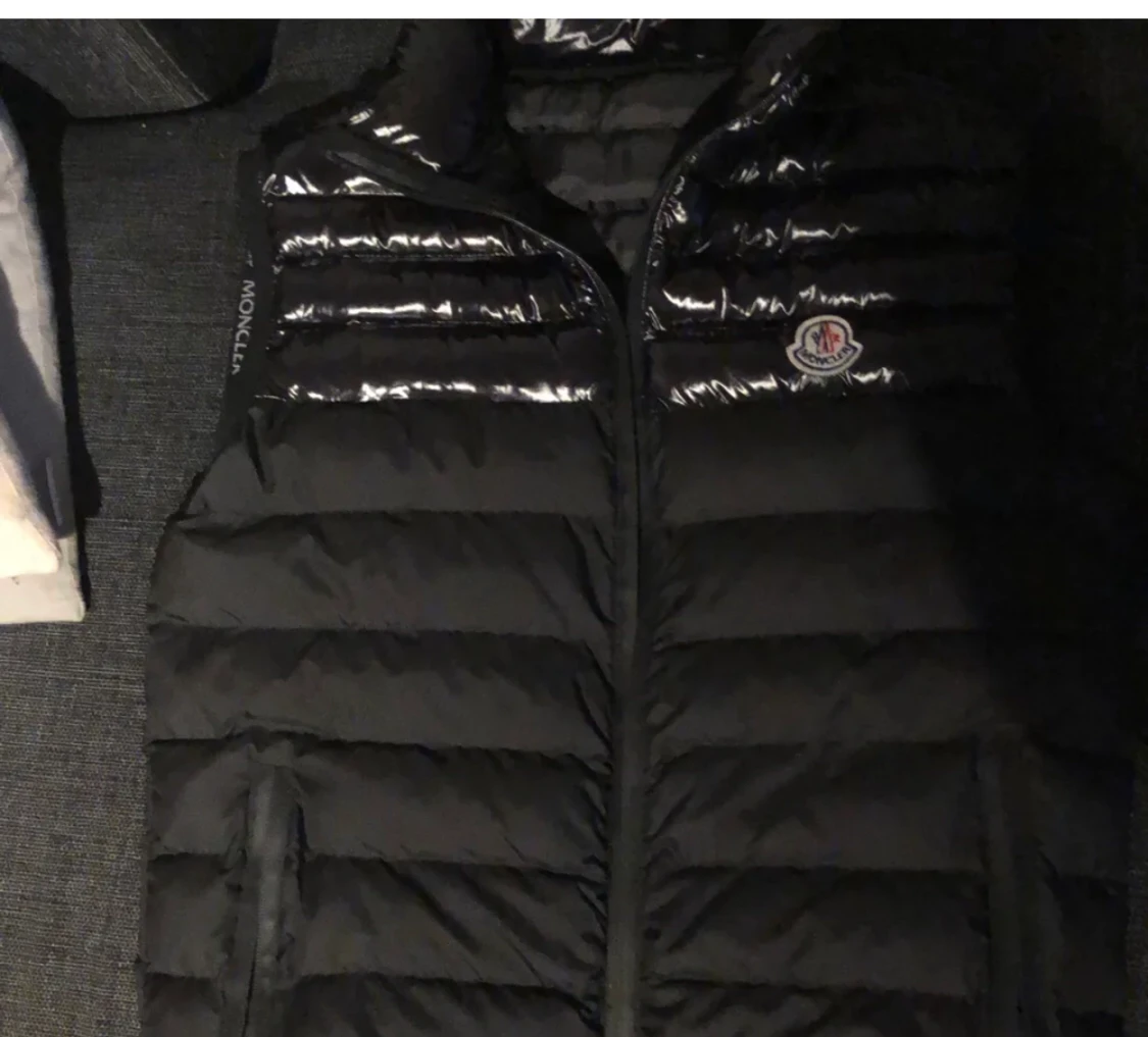 Fin moncler väst