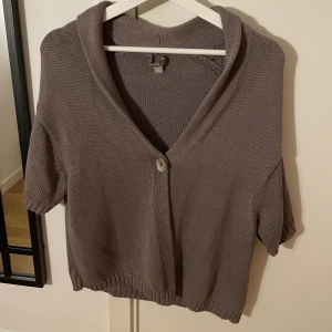 Kofta / Bolero - Storlek S. 💛