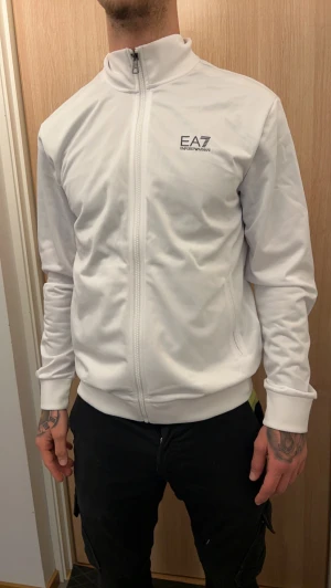 Emporio Armani kofta - Ea7 Armani kofta/track jacket vit storlek L