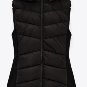 Zara väst  - Den populära slutsålda västen , säljer den köpte men kom inte till användning , helt ny med lapp på