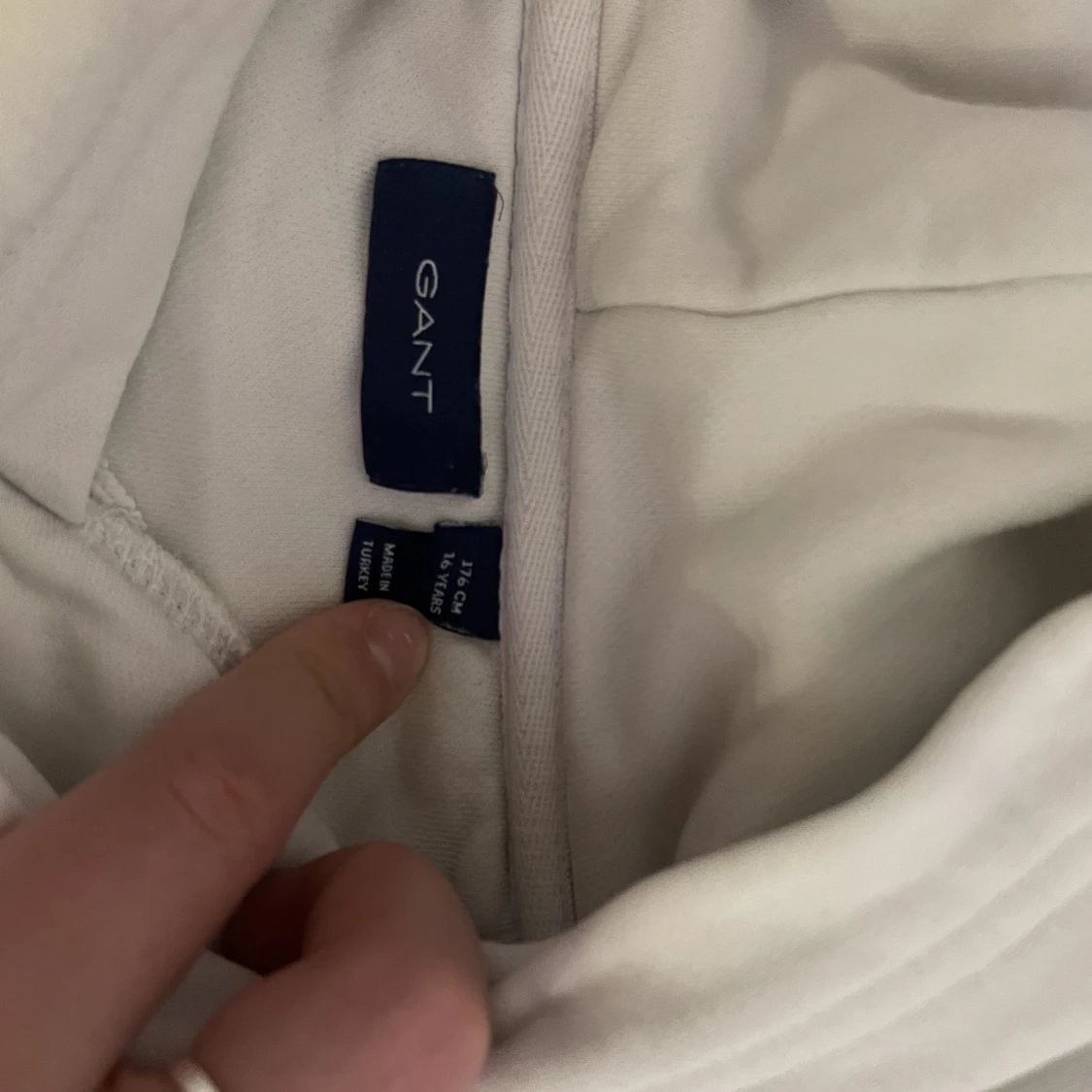 Vit huvudtröja  - 90