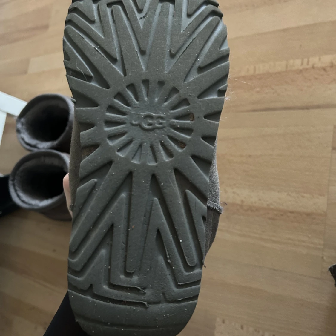 Uggs storlek 38 grå - 90