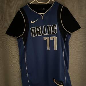 Dallas doncic basket tröja, oanvänd storlek M. Köpt från Nikes hemsida