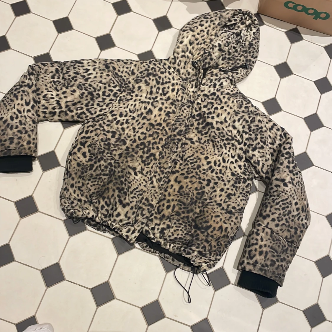 Leopard jacka