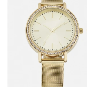 Klocka  - Anna field klocka. Säljer pga att den sitter löst.