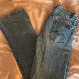 7 for all mankind jeans, low waist bootcut, strl 25 300kr plus frakt