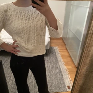 vit tröja från mango  - vit tröja från mango 🫶🏼🫶🏼