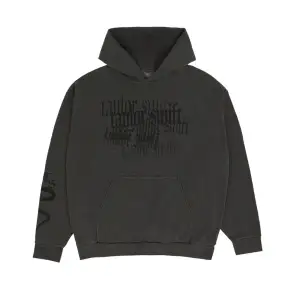 Helt ny hoodie direkt från Taylor Swift’s shop! Den är fortfarande i original förpackning, endast öppnad för att prova men den var tyvärr för stor. 🖤
