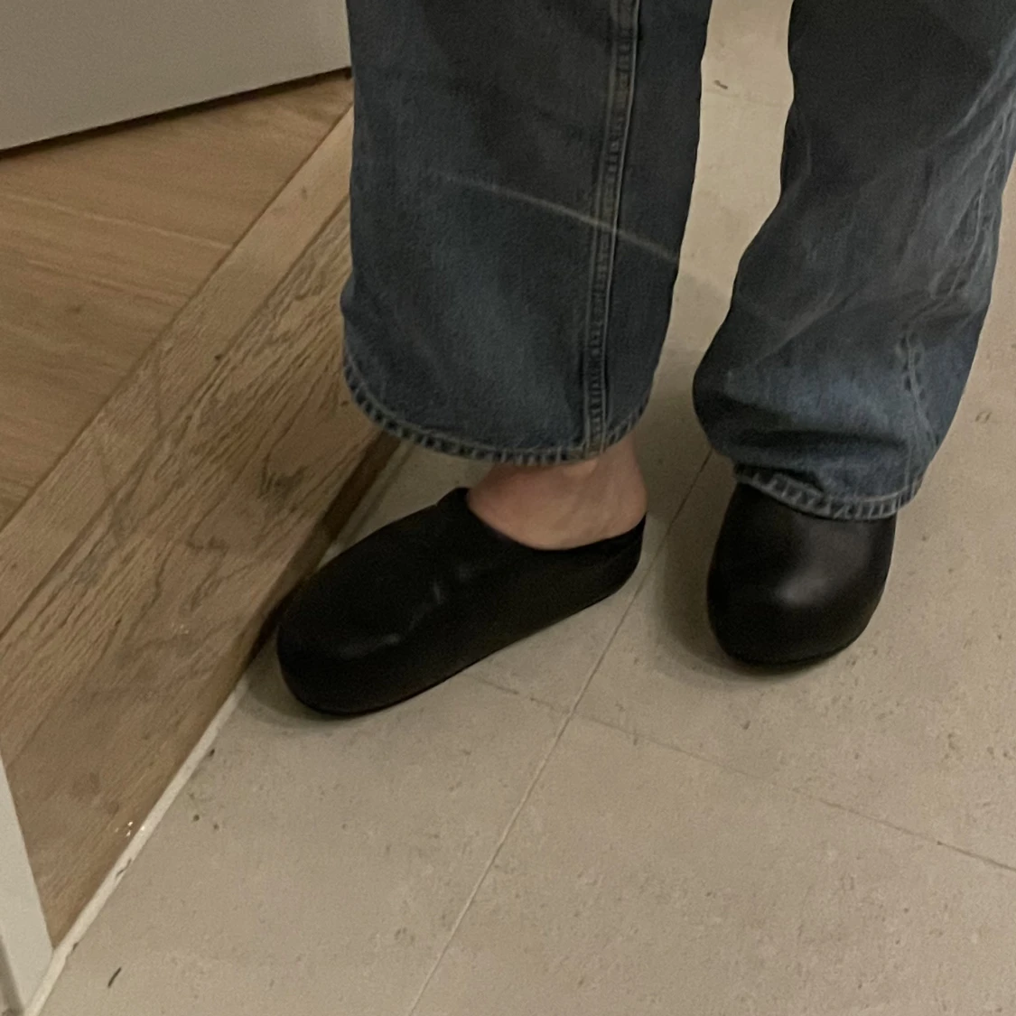 Mules i läder från Arket strl 36