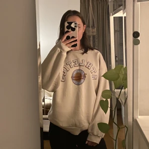Sweatshirt - En mjukiströja från Ginatricot som passar som en oversized tröja🩷 (original pris 280kr) 