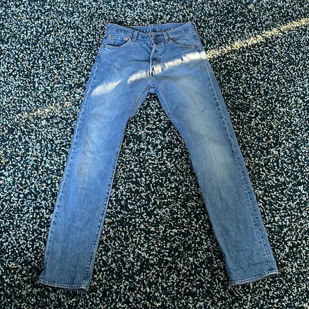 Säljer ett par Levis jeans.. Jeans & Byxor.