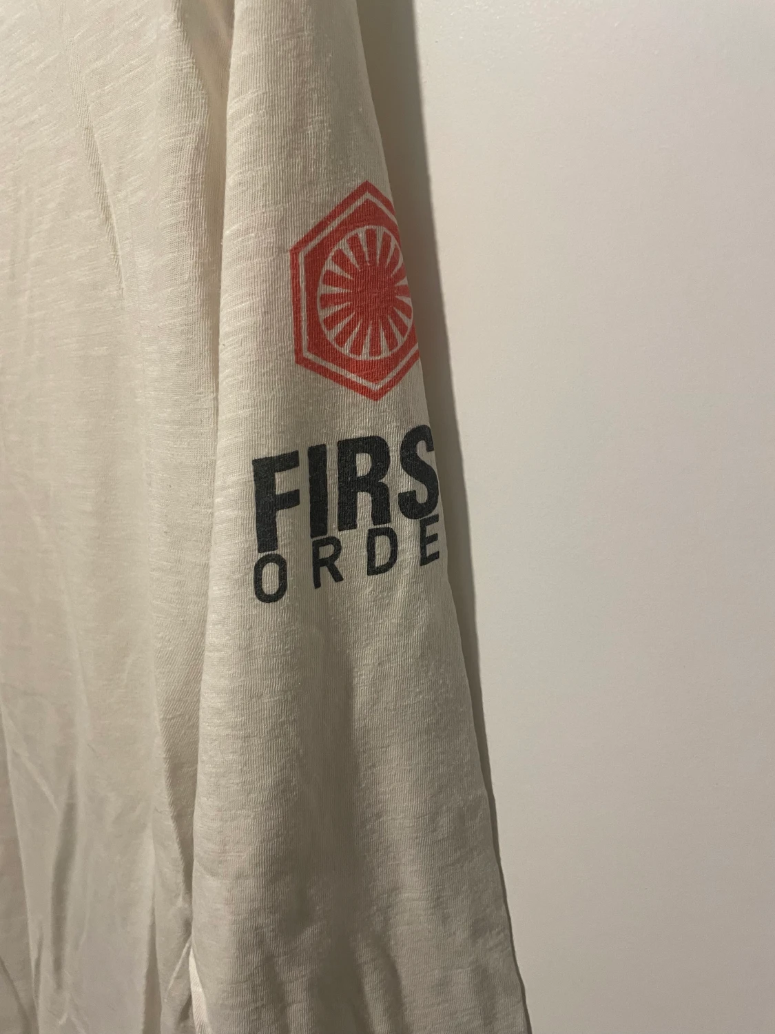 Två pyjamas tröjor - 90