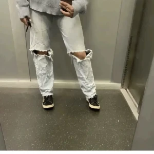 Jeans - säljer dessa då de är för små