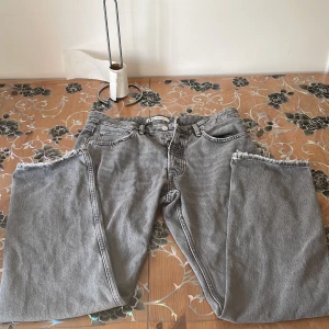Zara jeans  - Aldrig använt, bra skick 