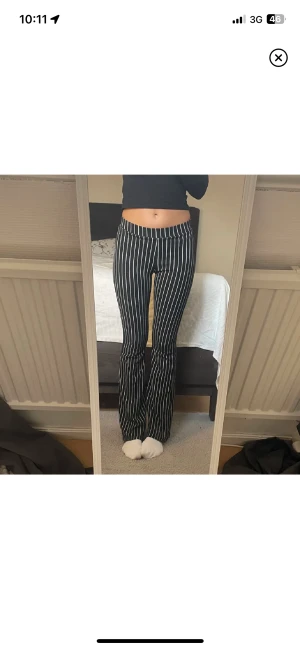 kostymbyxor  - Dessa byxor är ifrån gina tricot och är i storlek xsmall, jag är 165 cm lång och de passar jättebra. Köparen står för frakten och hör gärna av dig vid intresse. 💞