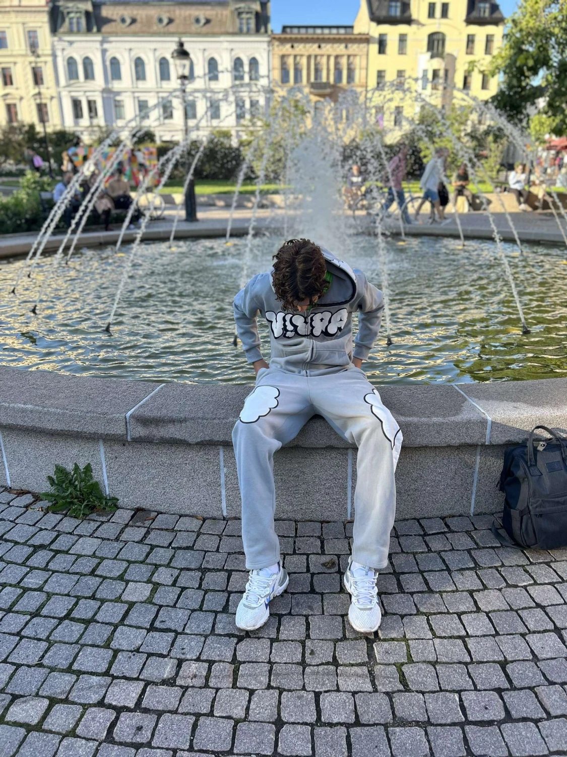 Vivra 100 Tracksuit  - 90