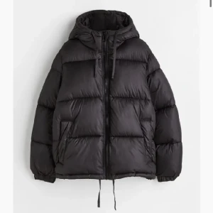 Jacka - Säljer min jättemysiga vinterjacka från hm, då jag ska köpa en ny💓 