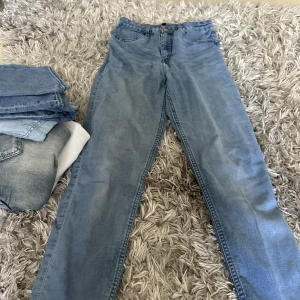 Jeans HM - jeans från HM High waist 