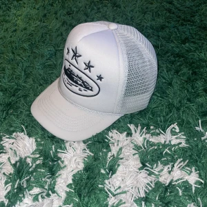 Corteiz Keps - Oanvänd från maj droppet, super  rare! Snabb säljning prioriteras då den ligger på stockx o liknande för 1500kr Cond: 10/10 med tags 