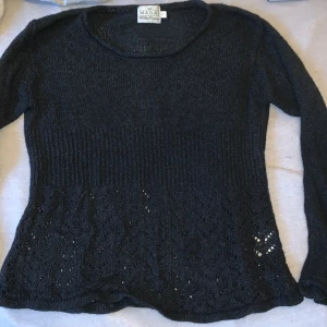 Stickad tröja - En svart stickad tröja från märket Masai i storlek S🤍 (stor i storlek, oversized e nog tanken)