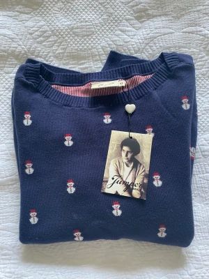 Jul tröjja  - Xmas sweater  Helt ny  Nypris 1300  