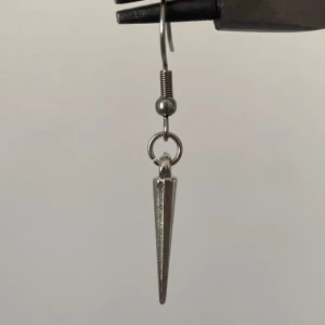 Spike earrings - Silver örhänge 