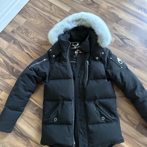 Mosse Knuckles  - Använd en säsong fräsch jackan är köpt från johnells 