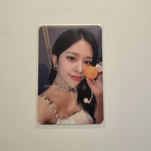 IVE  - Ive yujin pre order benefit photocard from their love dive album  Proofs on instagram @chaeyouh