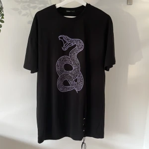 Klänning shein - Storlek S/36 Klänning från shein Passform liknande en oversized t-shirt Oanvänd 