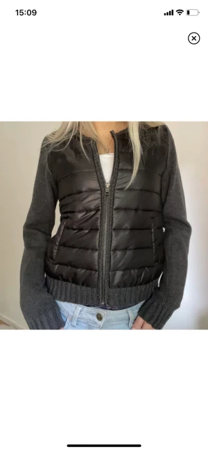 Cardigan jacka!! - Säljer denna så sjukt snygga cardiganjacka har flera stycken! Har 2 i storlek 36 och en i 38!! Har även i 34! Super fin o varm till hösten och våren!!! Skriv vilken storlek ni vill ha så skapar jag en ny annons där ni kan köpa ev budgivning