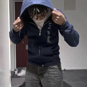 Royalblå i S - Royalblå i S