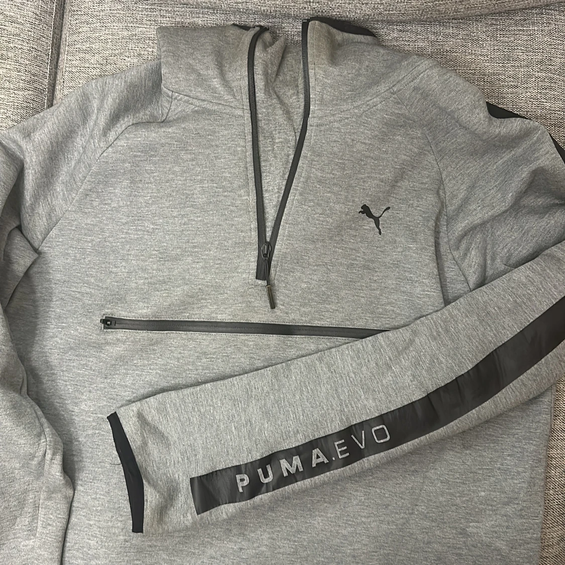 Tröja med luva  - 90