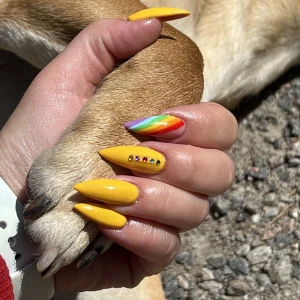 Gelenaglar - Hejsan! Gör gelenaglar. Följ på instagram @RL.naglar  350kr för nytt sett 👏🏼  Håller till i Stöde/Sundsvall 