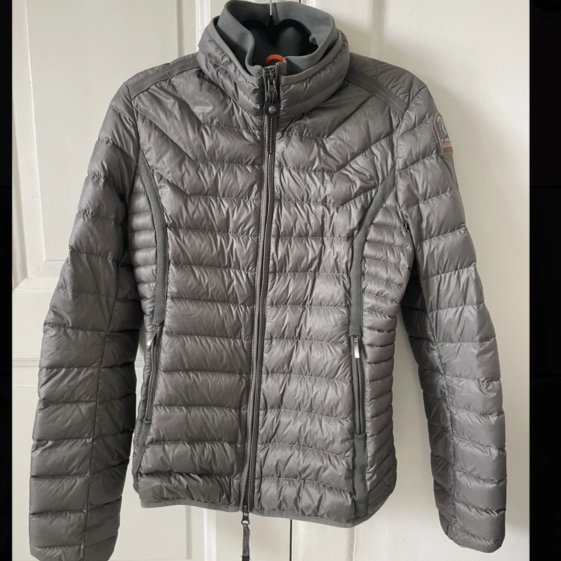 Grå parajumpers jacka