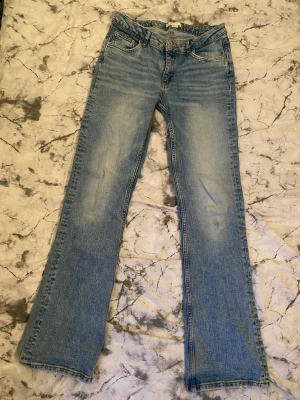 bootcut jeans - köpta från gina tricot för 300kr 