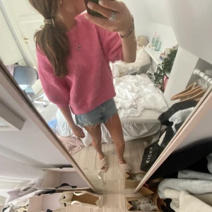 zara topp - säljer den här super söta stickad tröjan från zara! 