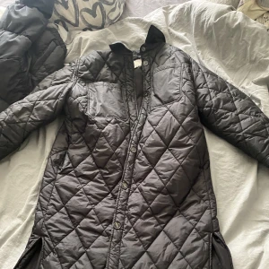 Täck jacka  - Täck jacka svart 