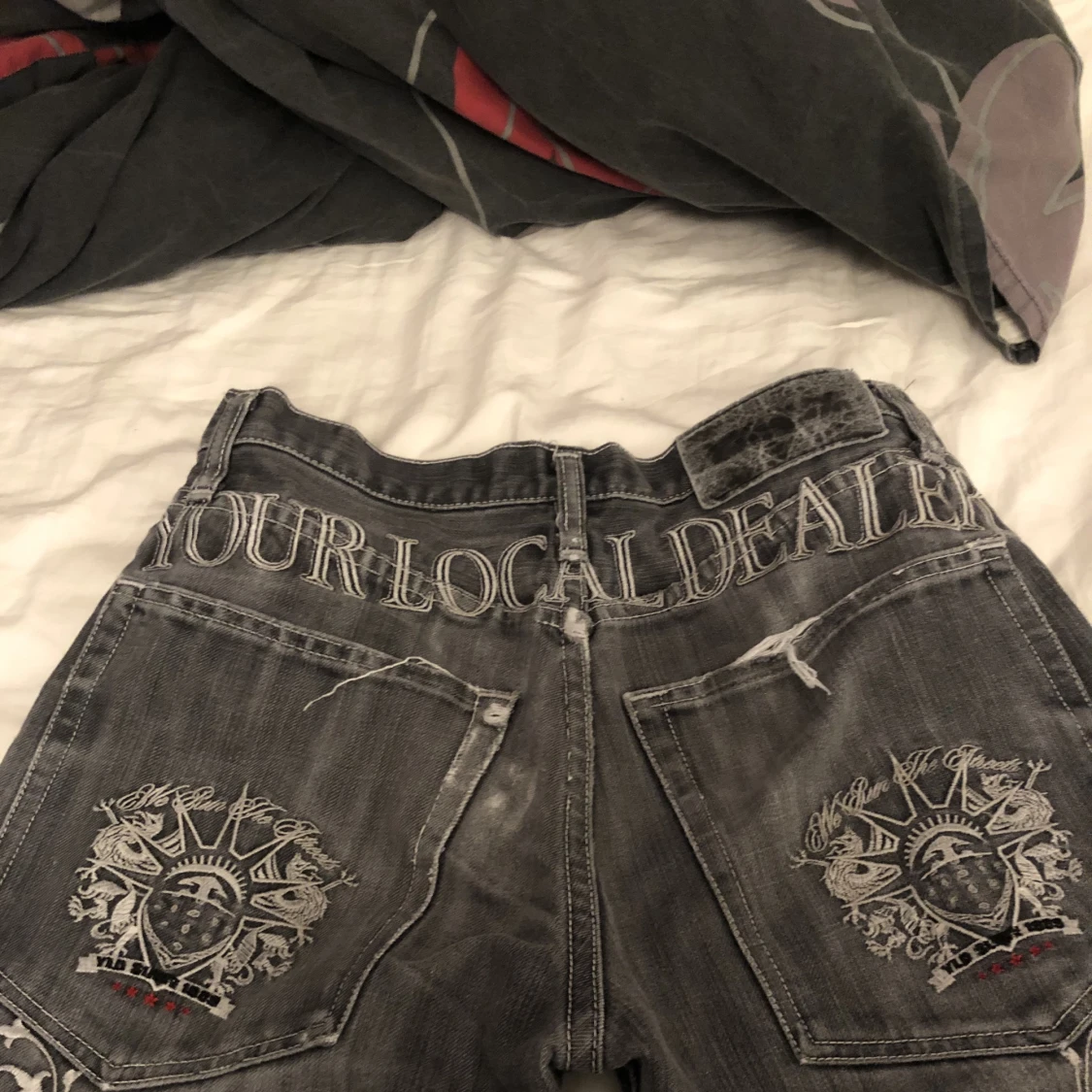 Low wasit jeans från YLD