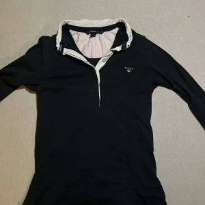 Gant skjorta knappt använd  - Priset kan diskuteras vid snabb affär 