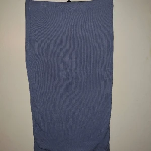 kjol - Säljer en blå kjol från shein aldrig använda och den kommer inte till användning. 