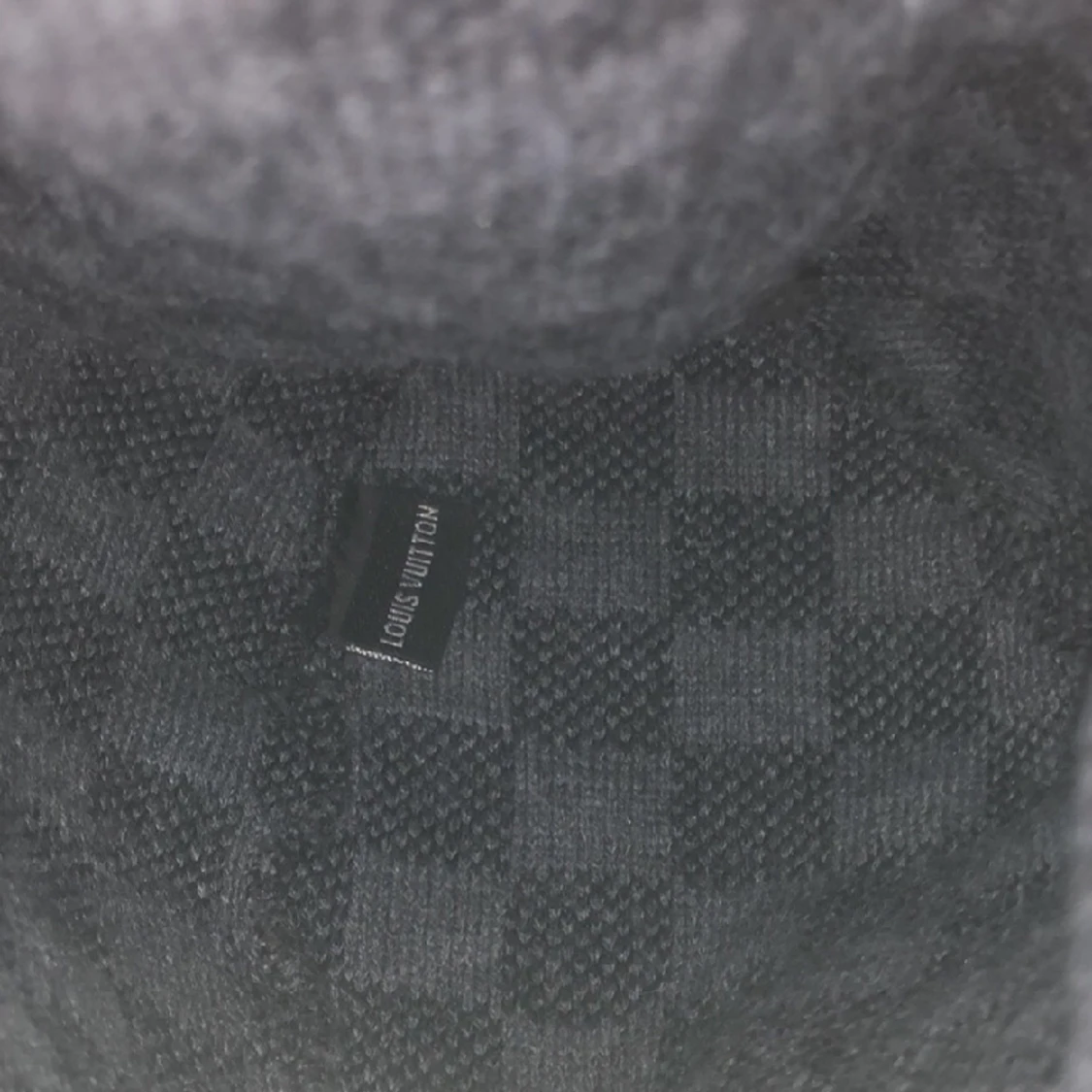 Säljer lv mössa - 90