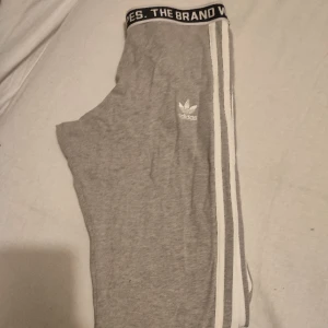 Adidas byxor  - Adidas byxor originals 