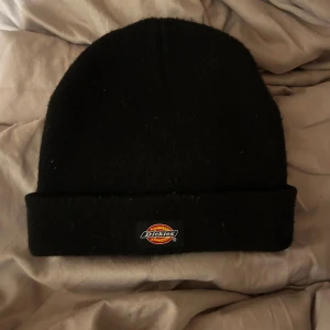 Dickies mössa - Fin dickies mössa i bra skick 🤍