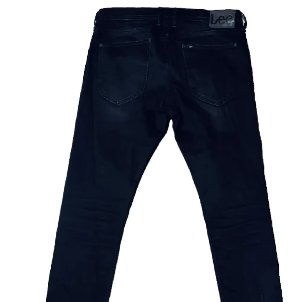 Skick: 8/10 Storlek: S Riktigt fräscha och passar bra med allt🍾. Jeans & Byxor.