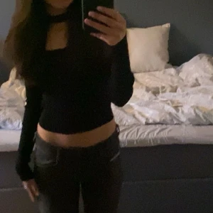 Snygg zara tröja - Jättesnygg festtopp från zara, i bra skick💘