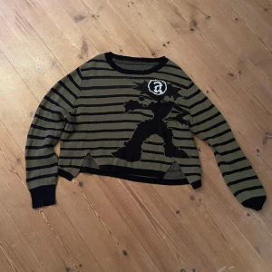 Abundant brand tröja - Snygg tröja från abundant som sitter cropped strlk M oversized