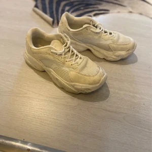chunky sneakers - Exani, storlek 38. Bra skick