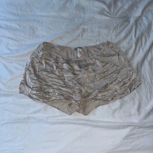 satin shorts  - såå söta shorts💕