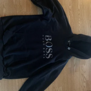 Hugo boss tröja - Hugo boss tröja i bra skick