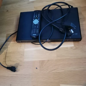 Dvd spelare Philips med scart kabel - Dvd spelare Philips med scart kabel dosa fungera ut märkt inget fel